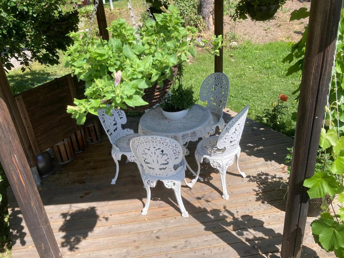 Bed and Breakfast Mehri Uppsala Exterior foto